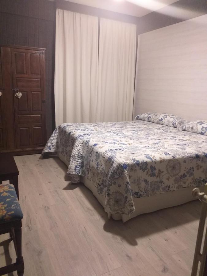 Hotel Giral Biescas  Extérieur photo